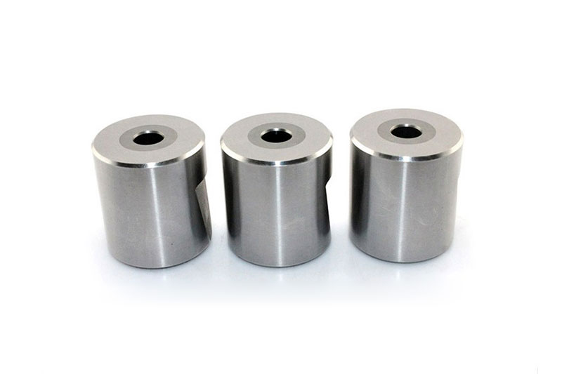 Tungsten carbide components